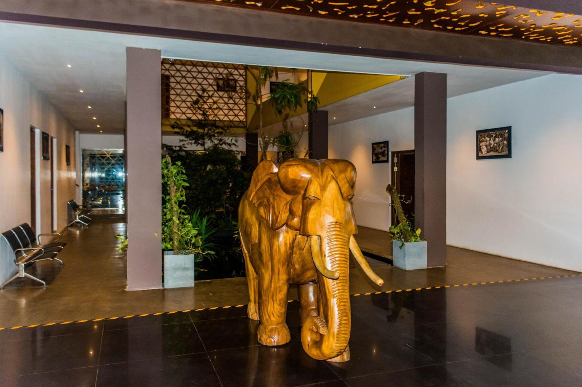 Golden Pearl Tangalle Beach Hambantota Exterior photo