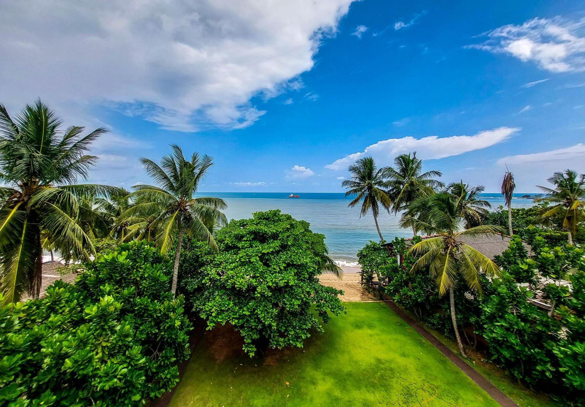 Golden Pearl Tangalle Beach Hambantota Exterior photo
