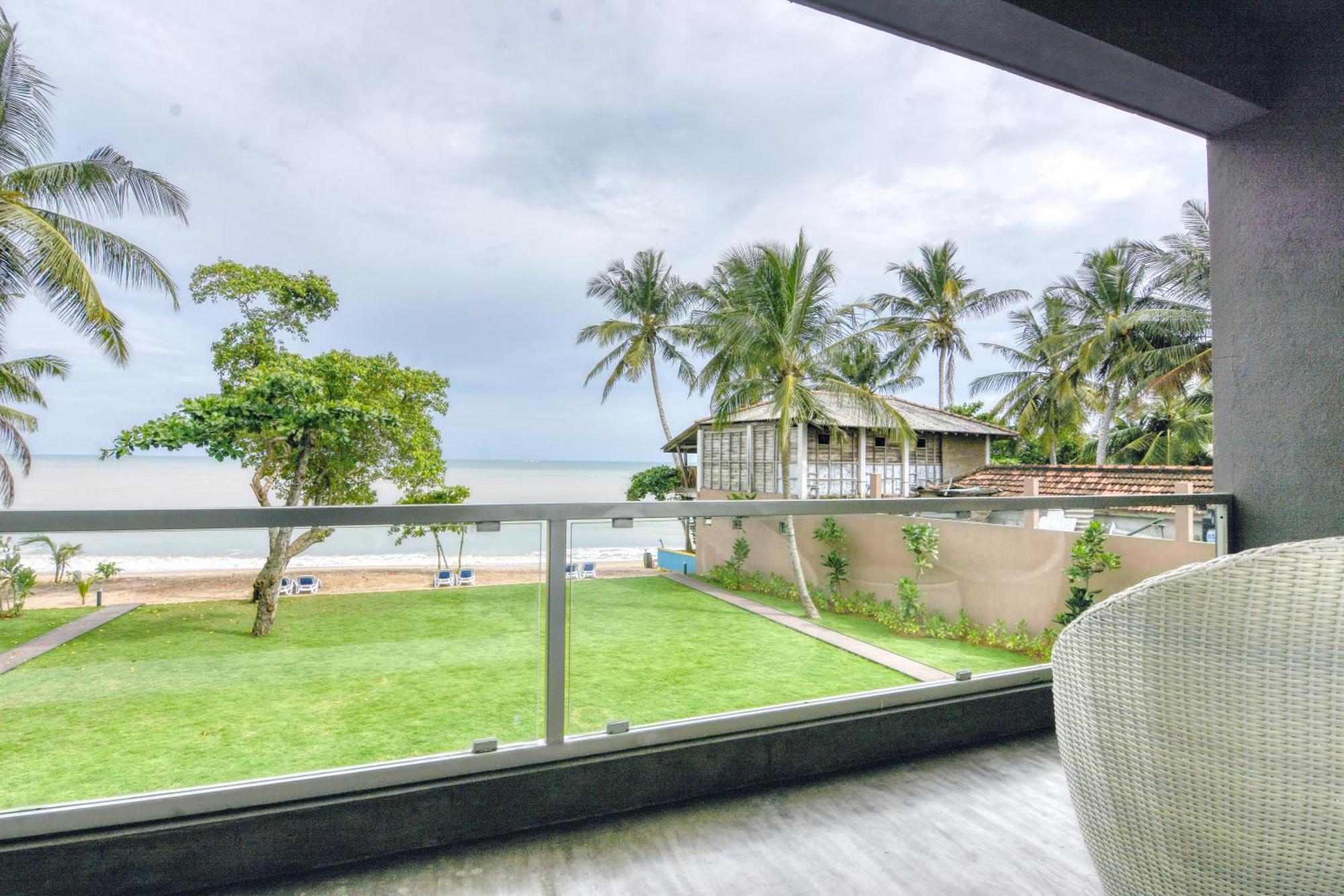 Golden Pearl Tangalle Beach Hambantota Exterior photo