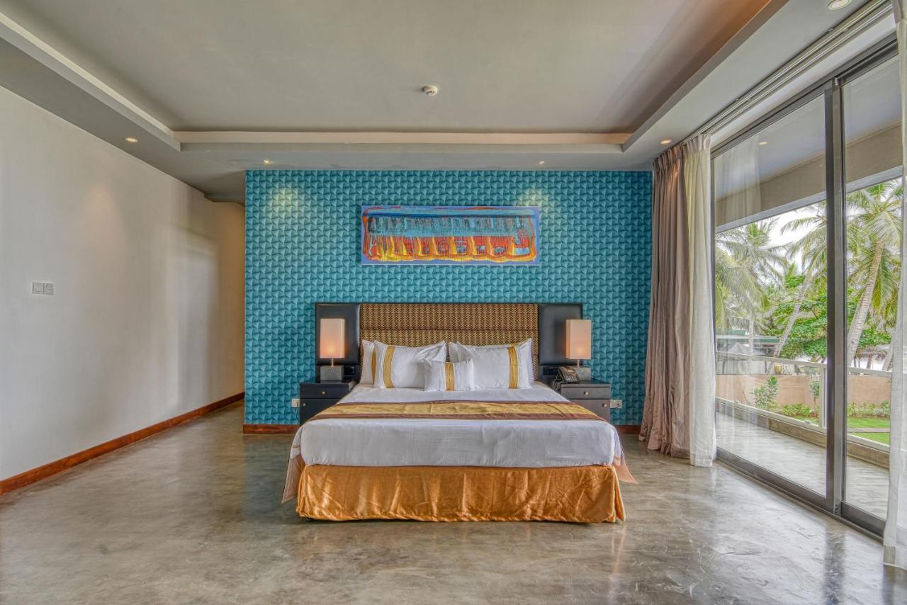 Golden Pearl Tangalle Beach Hambantota Exterior photo