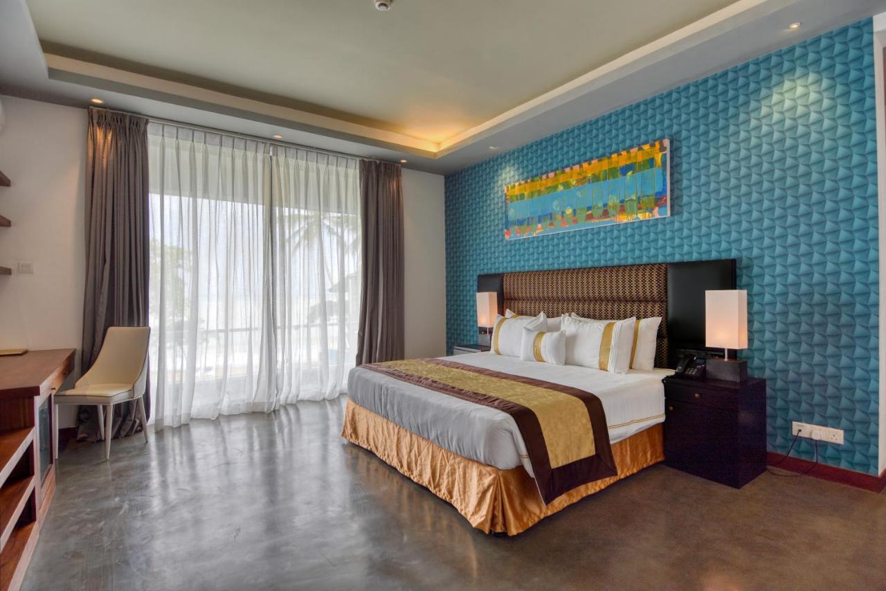 Golden Pearl Tangalle Beach Hambantota Exterior photo